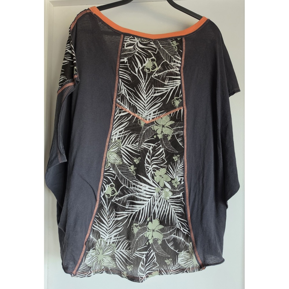 We The Free Sleeveless Blouse Women M Floral V-Neck Black Boho Top Hi-lo - Picture 2 of 5